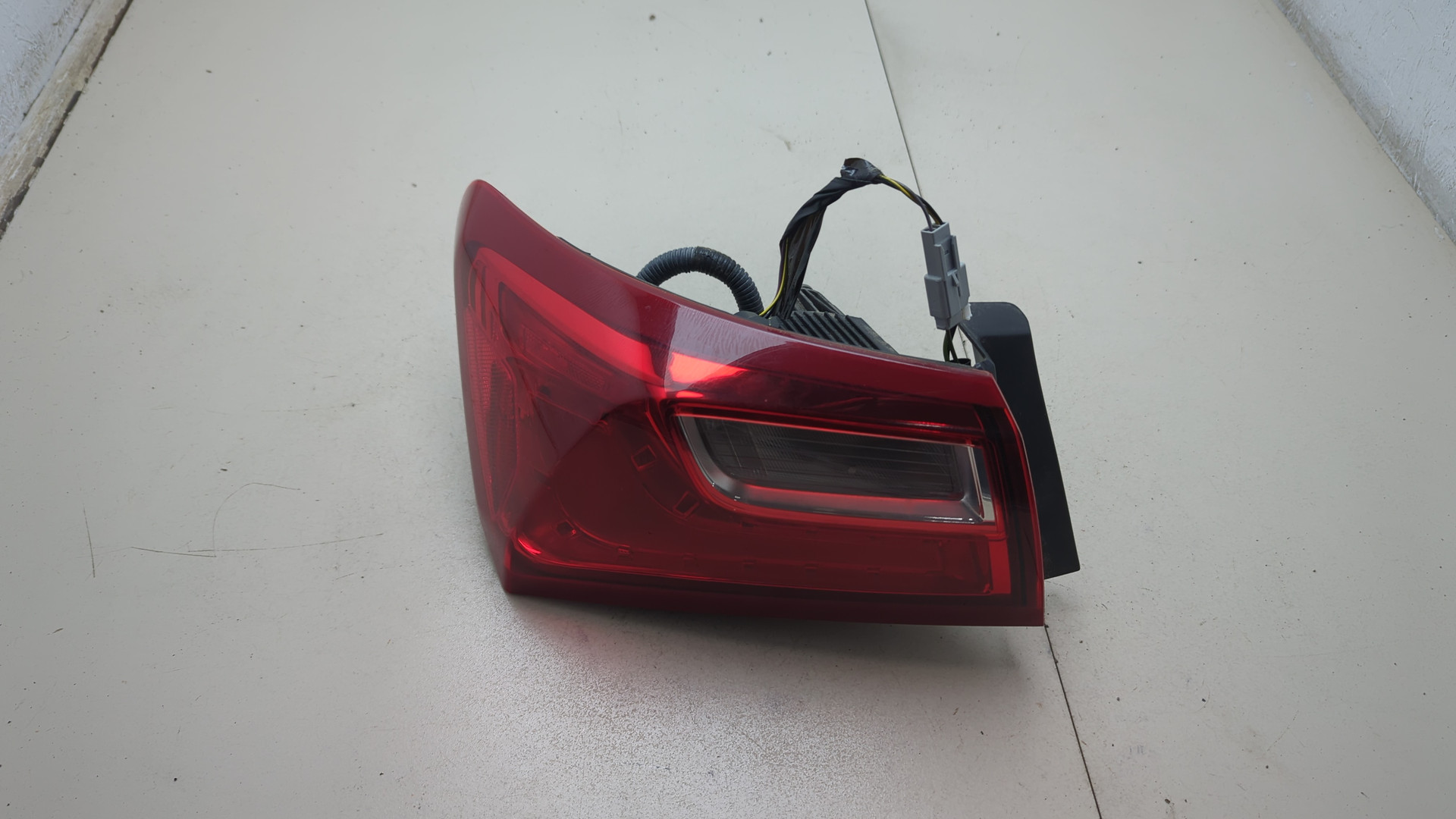 Фонарь задний левый