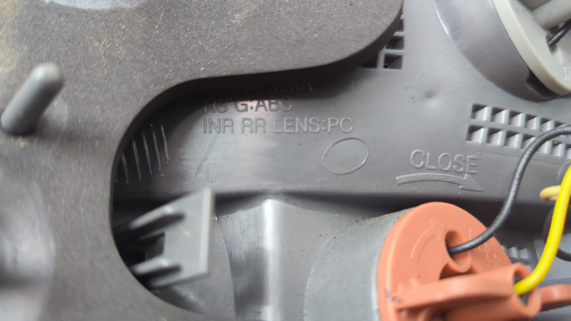 Фонарь задний левый