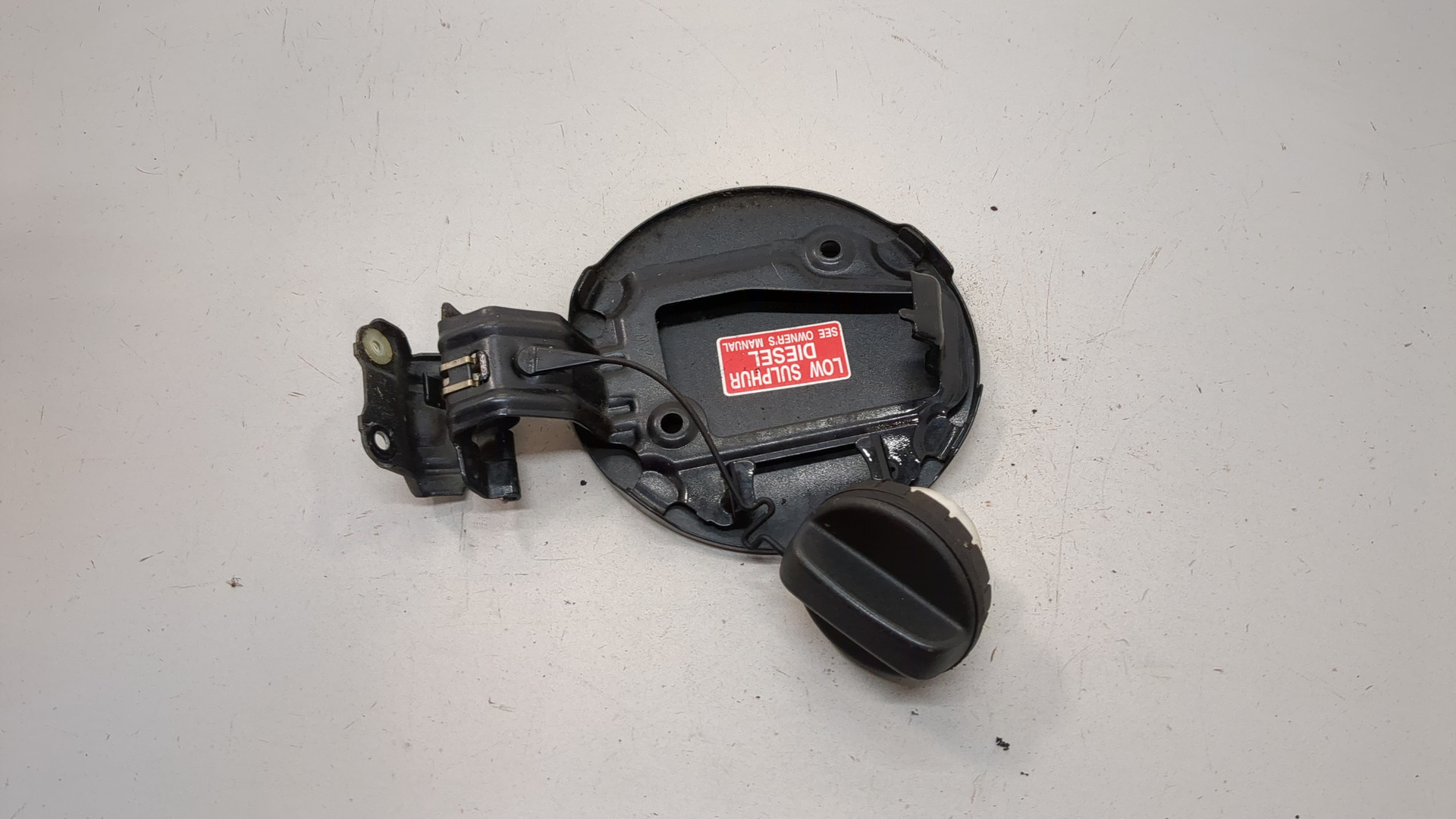 Лючок бензобака