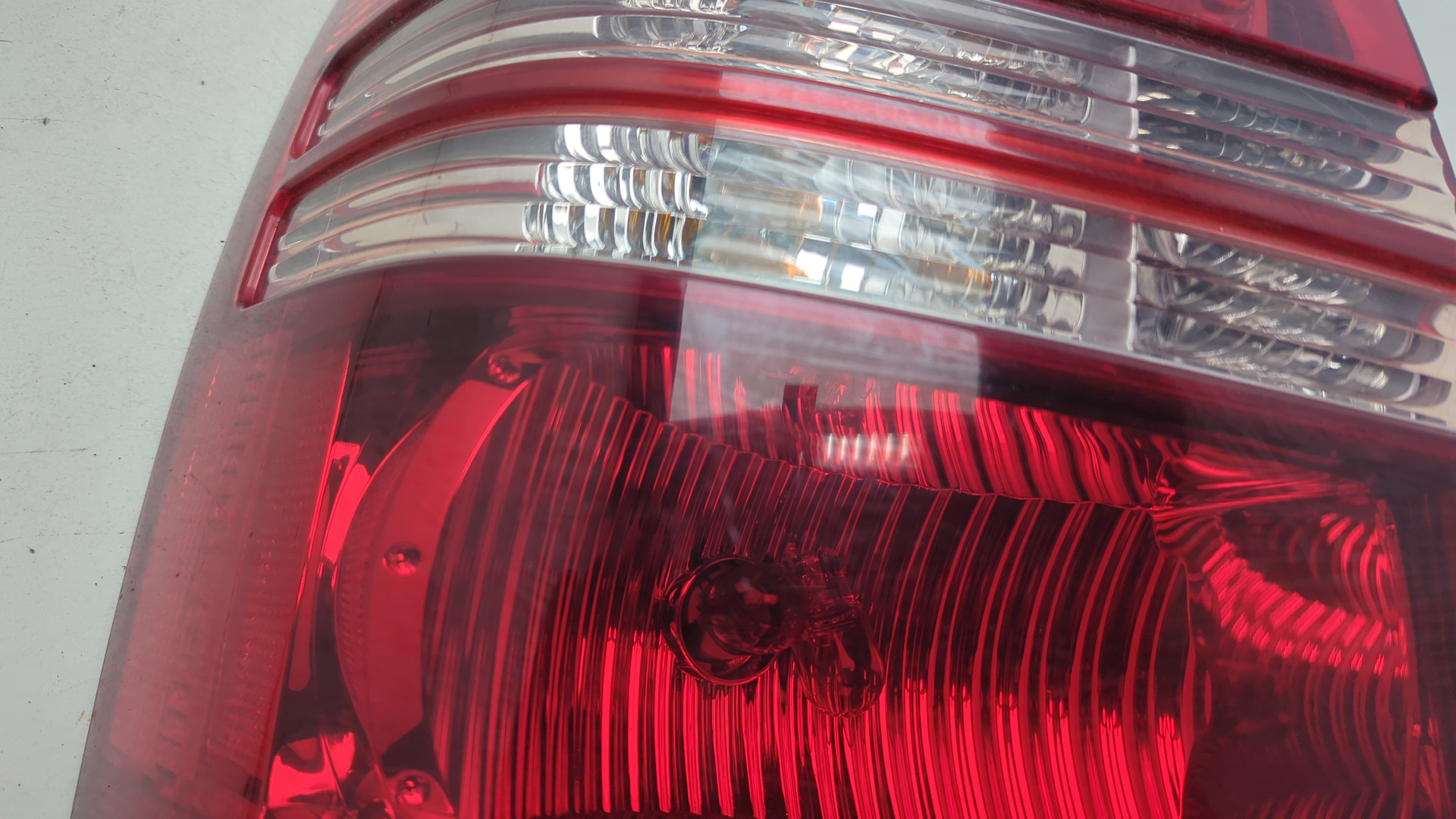 Фонарь задний левый