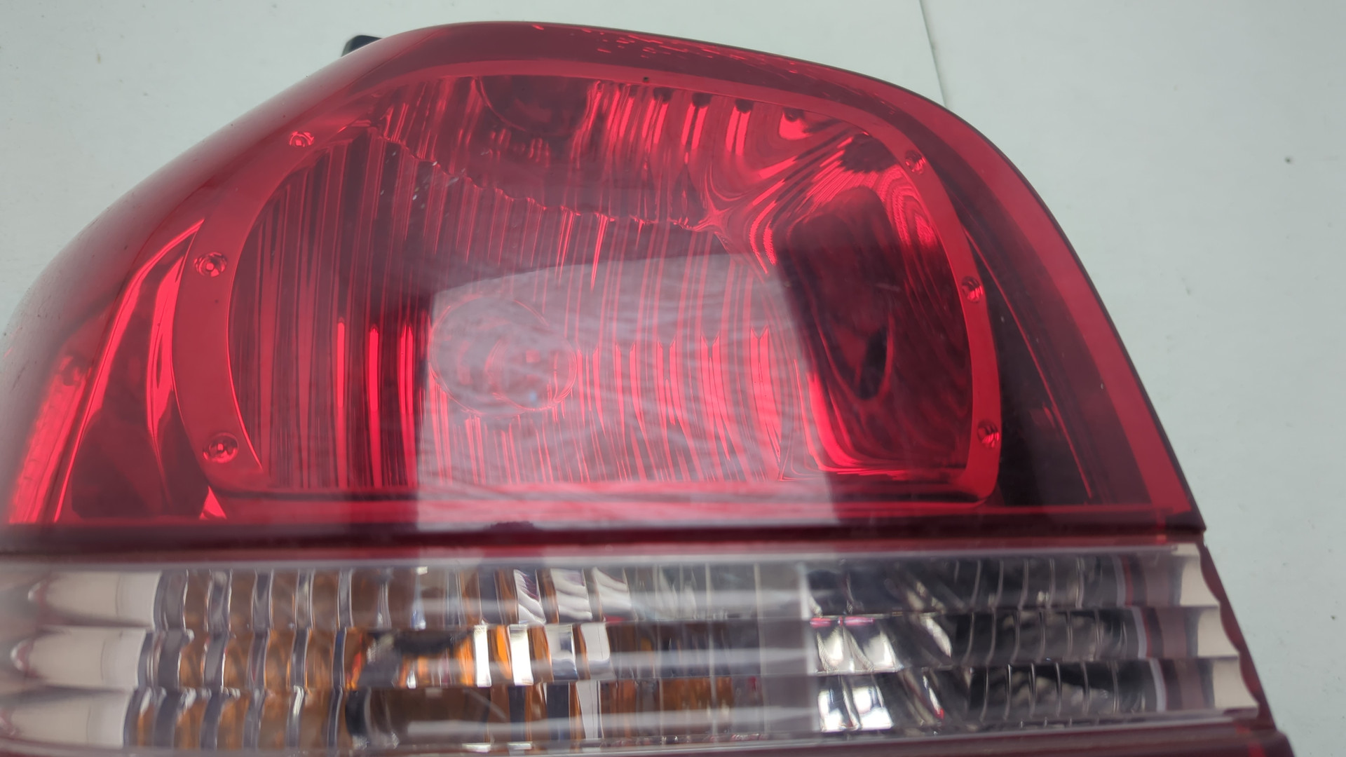 Фонарь задний левый