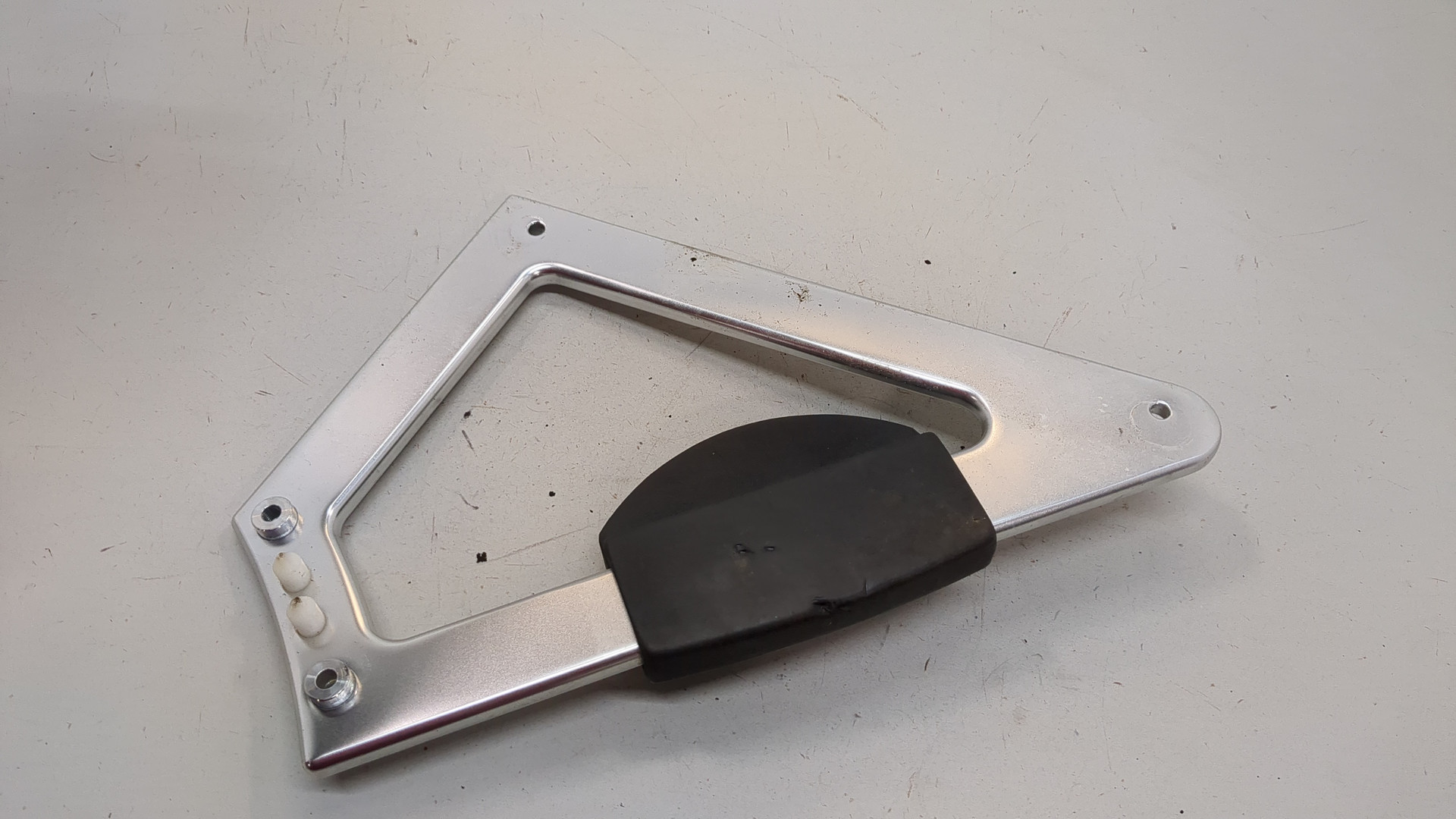 Кронштейн (сопут. товар)