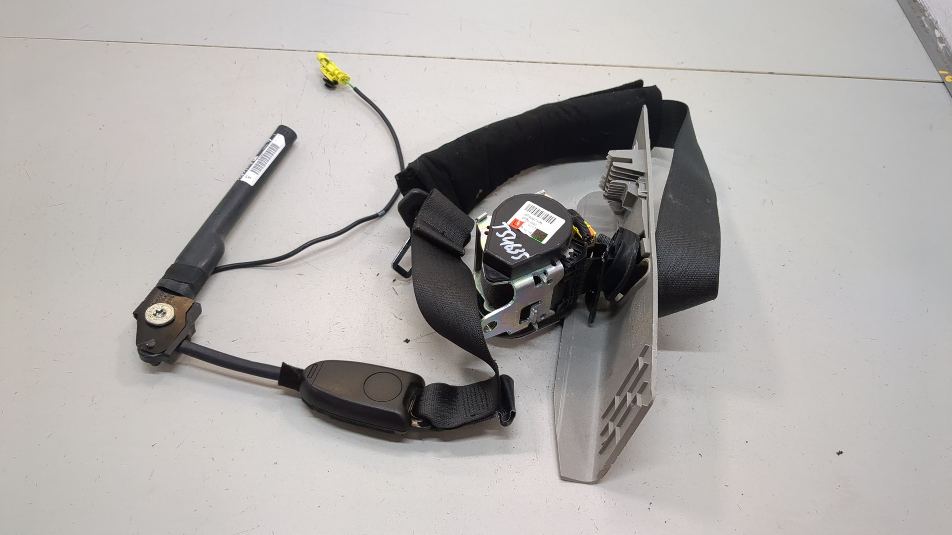 Ремень безопасности