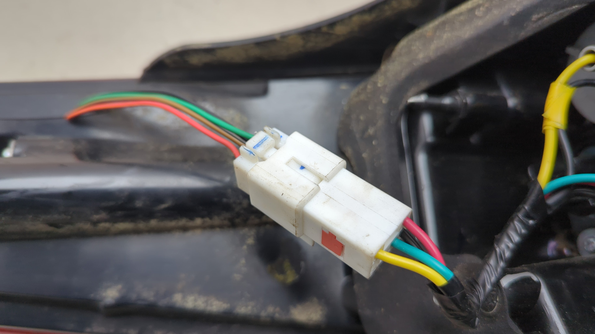 Фонарь задний правый