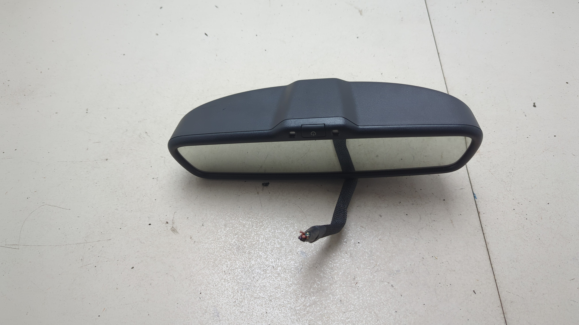 Зеркало заднего вида