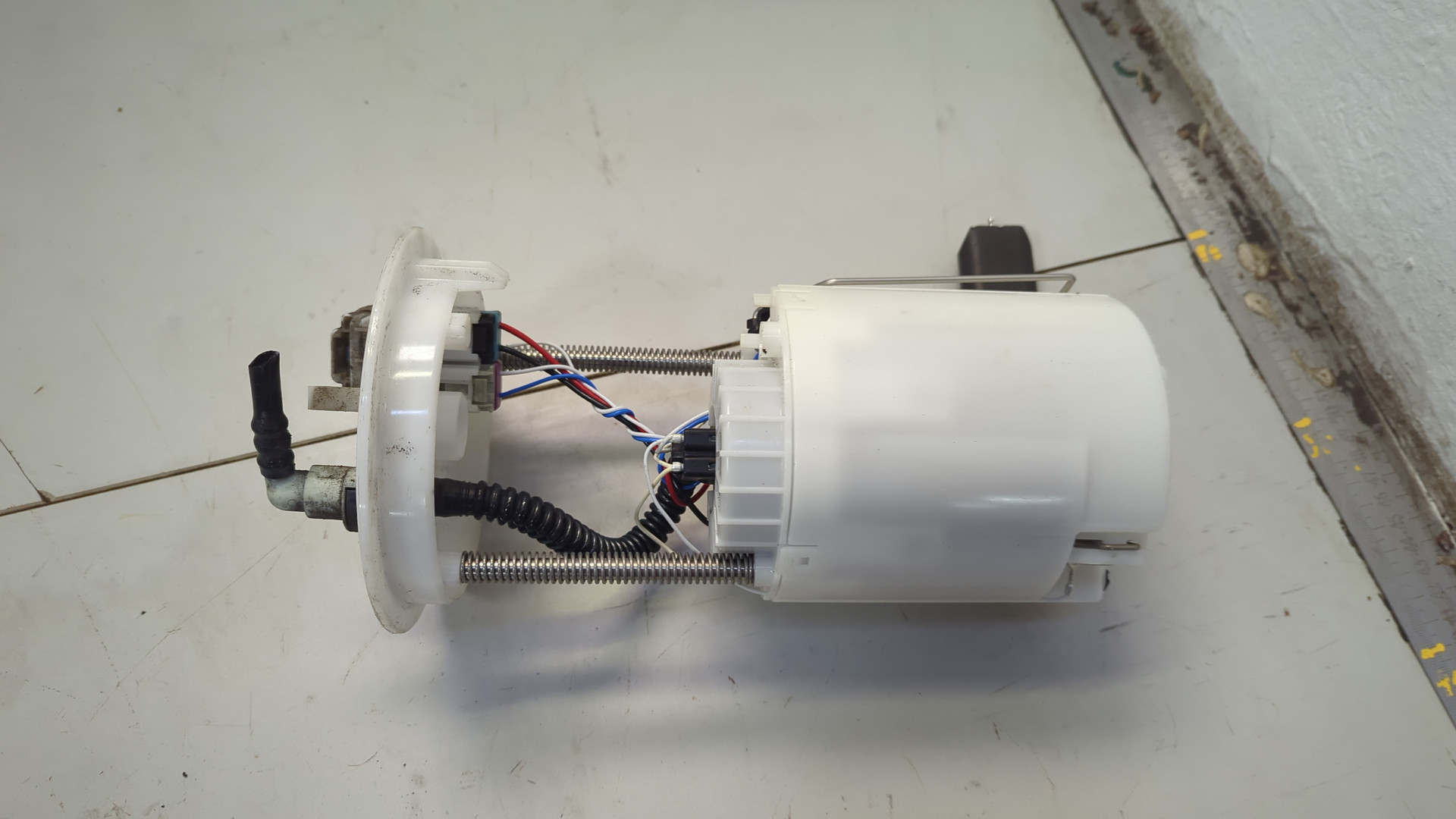 Насос топливный электрический