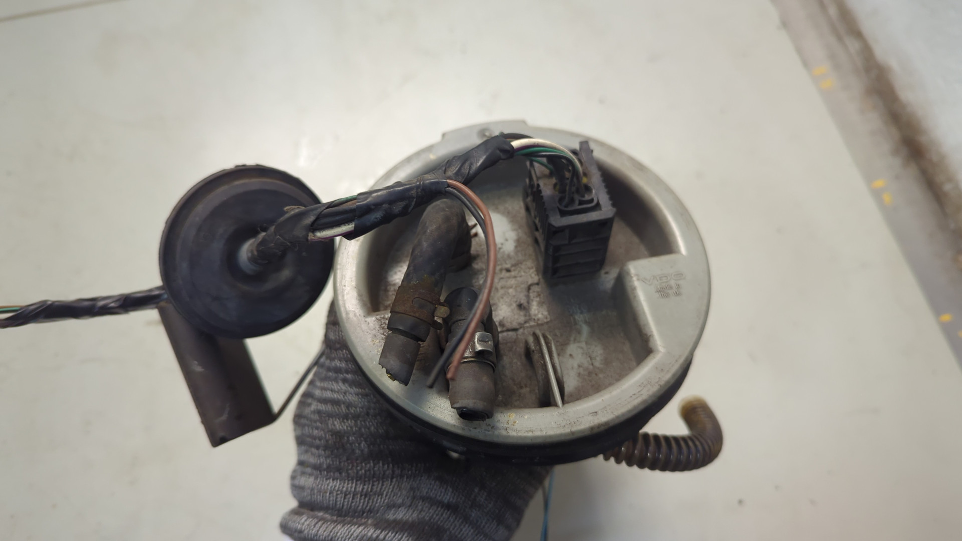 Насос топливный электрический