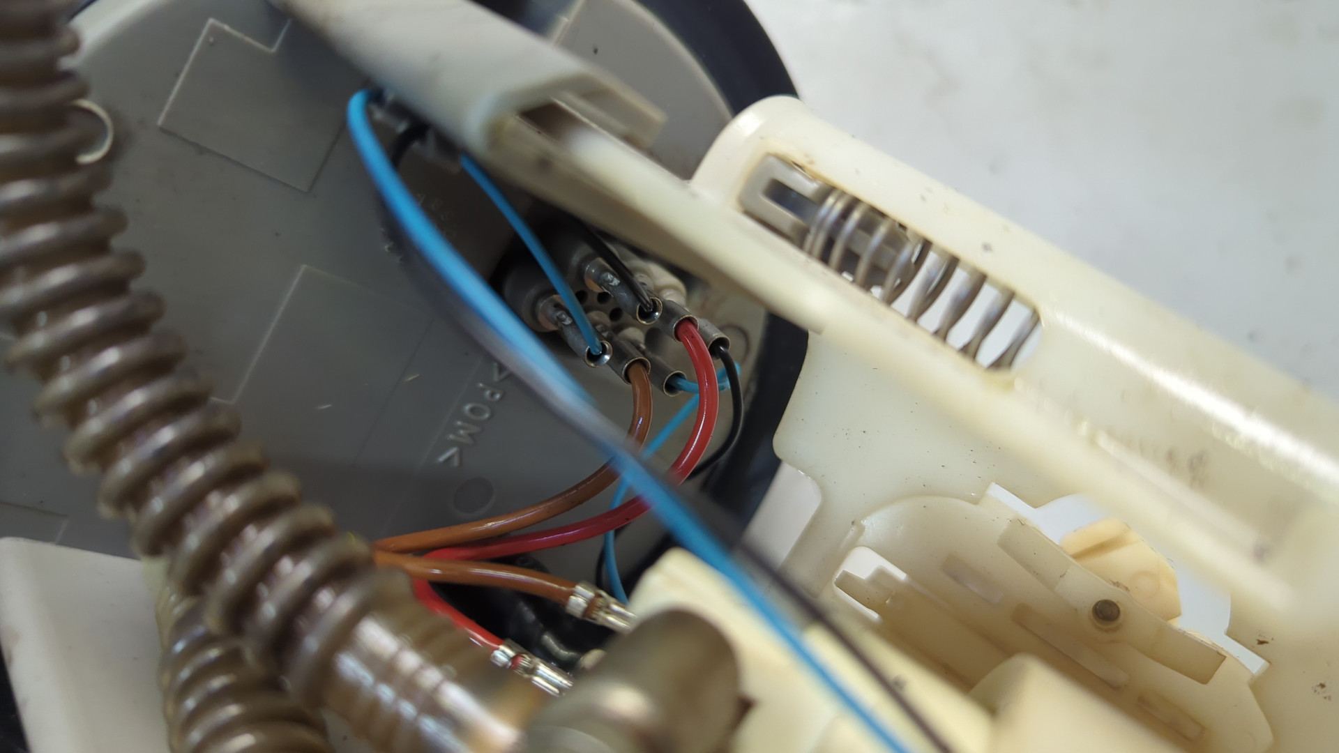 Насос топливный электрический