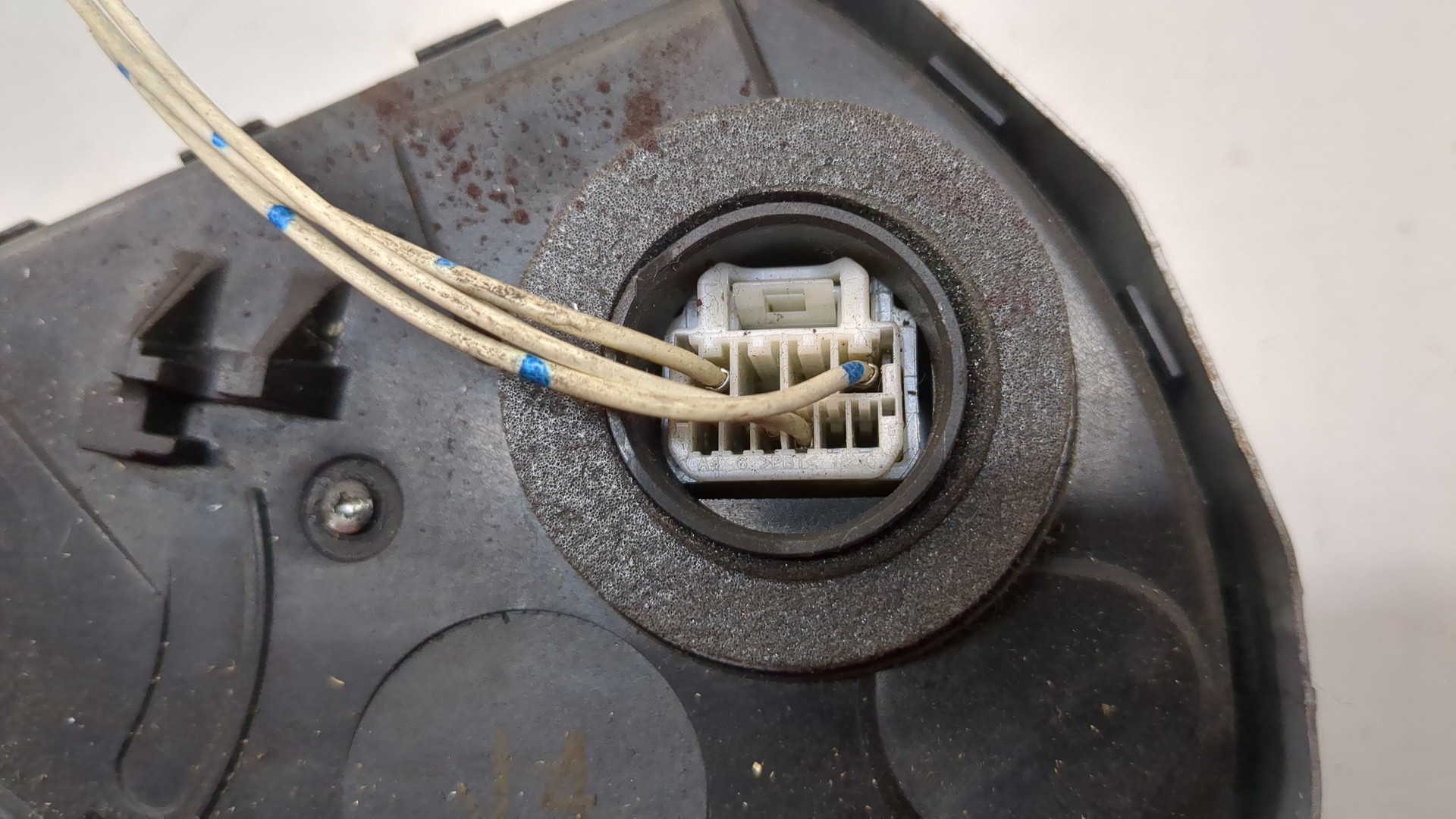 Замок двери передней правой