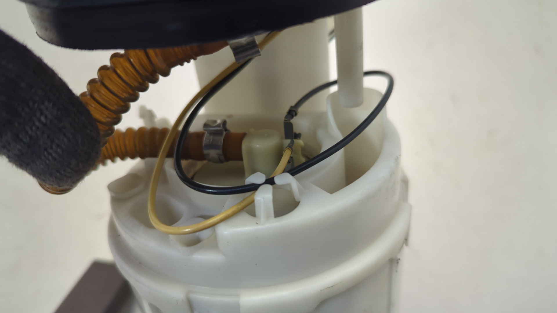 Насос топливный электрический