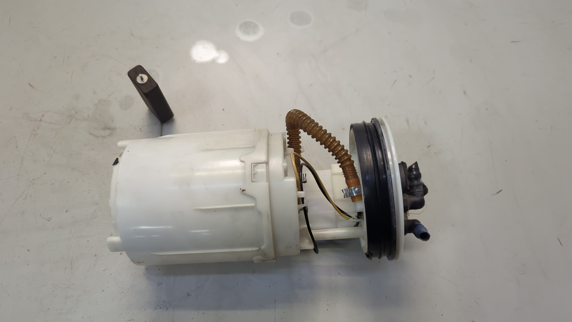 Насос топливный электрический