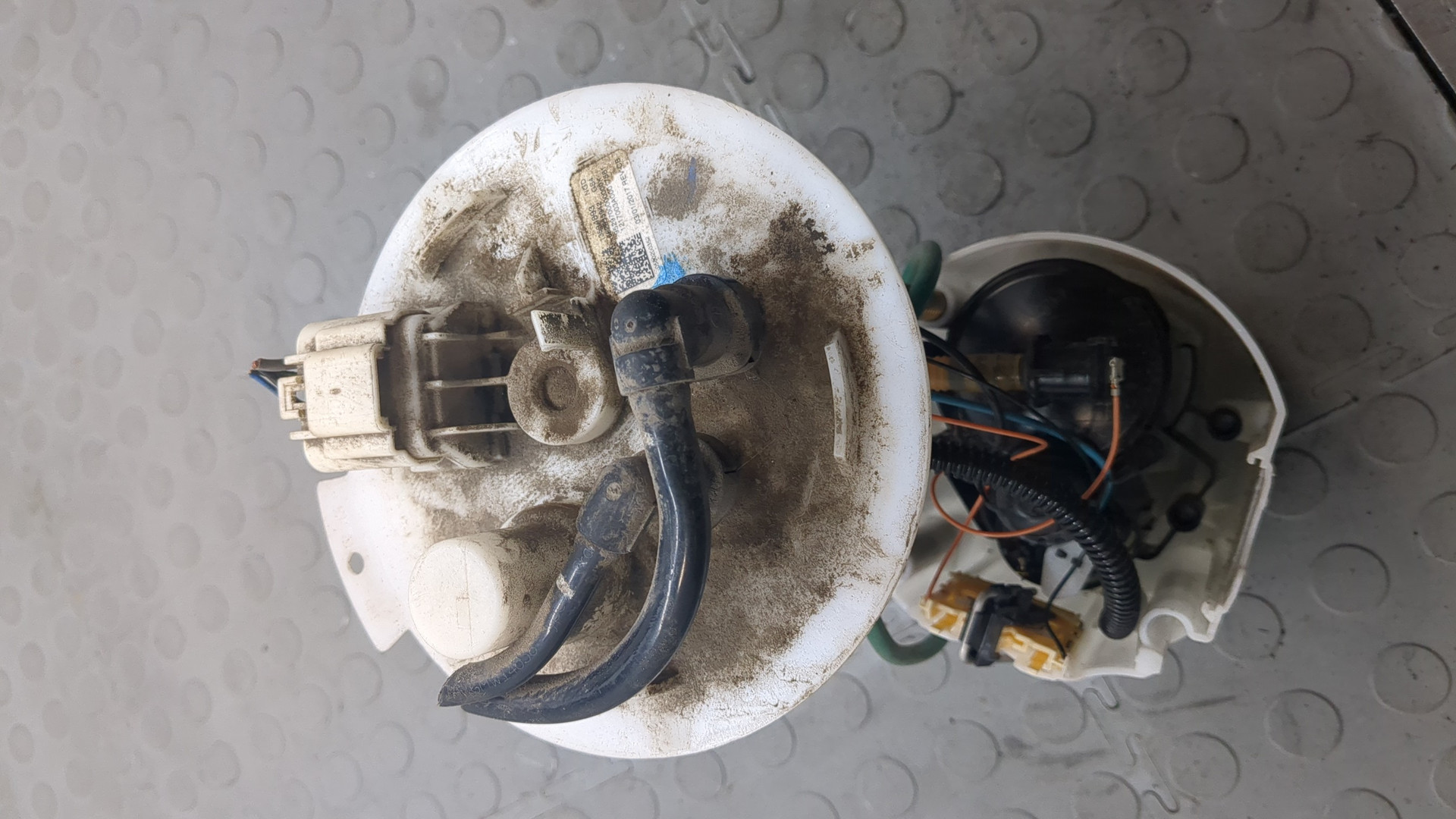 Насос топливный электрический