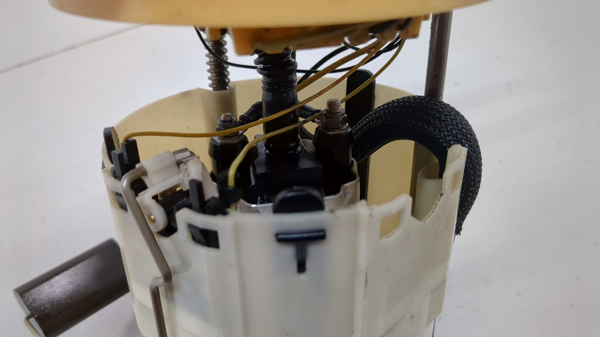 Насос топливный электрический