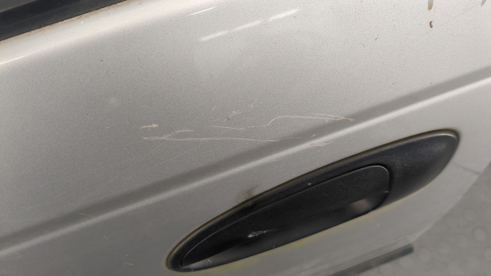 Дверь передняя левая