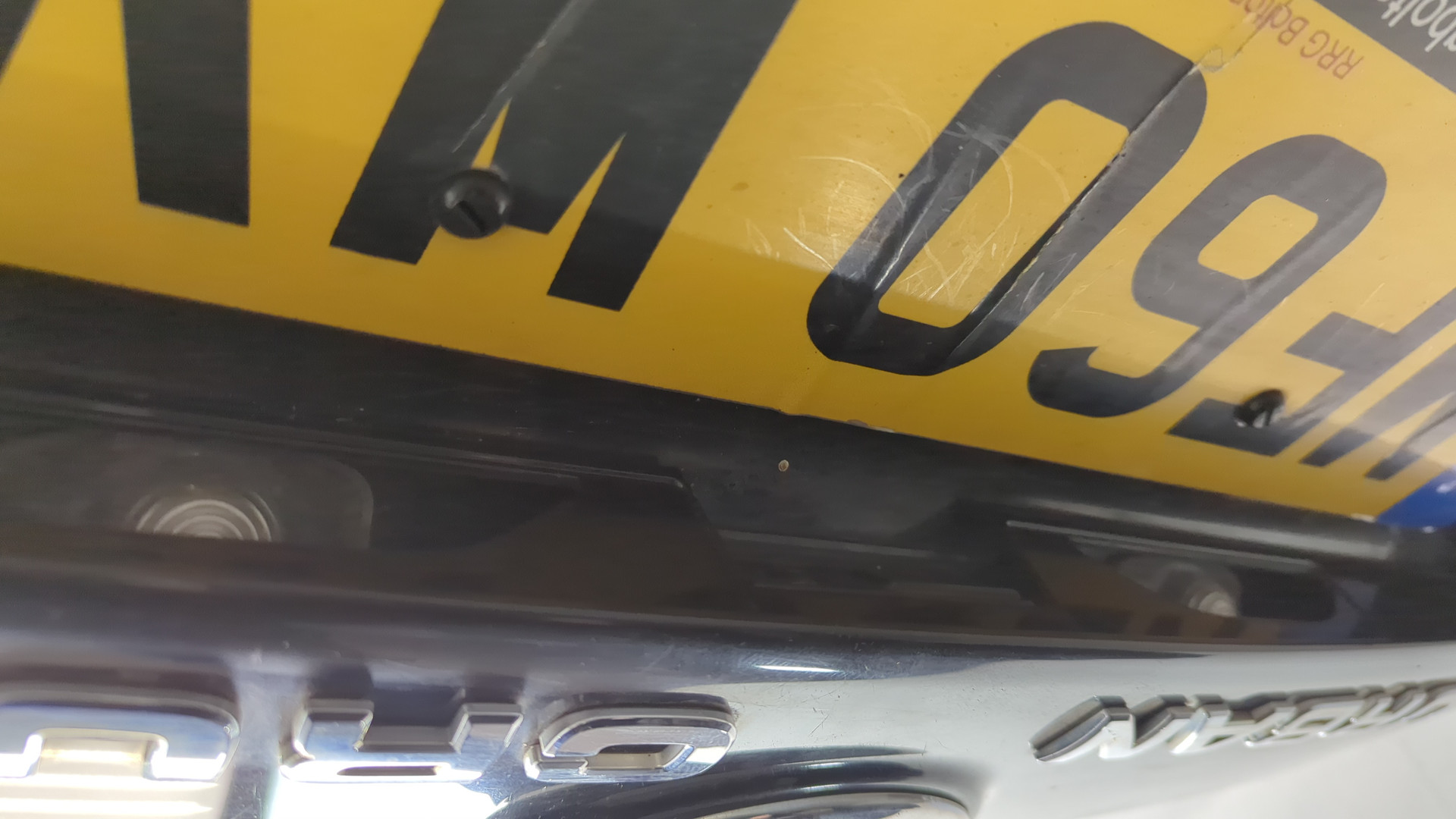 Дверь багажника