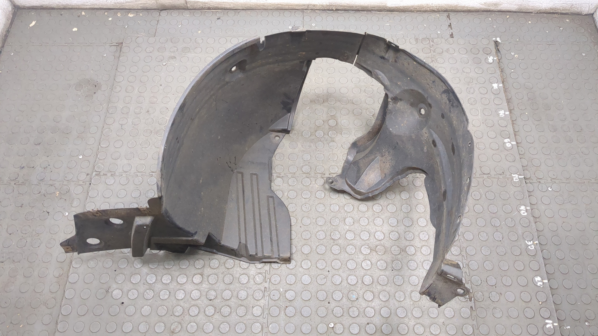 Локер передний левый