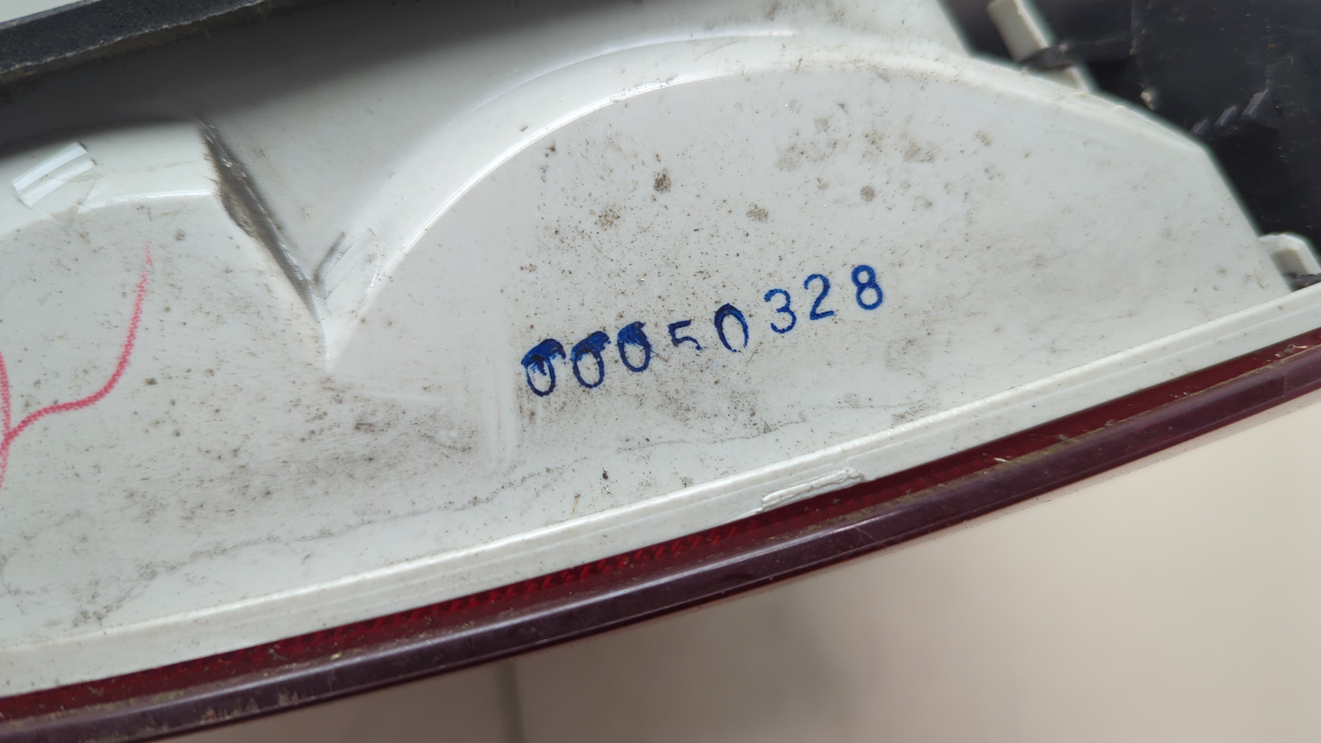 Фонарь задний правый