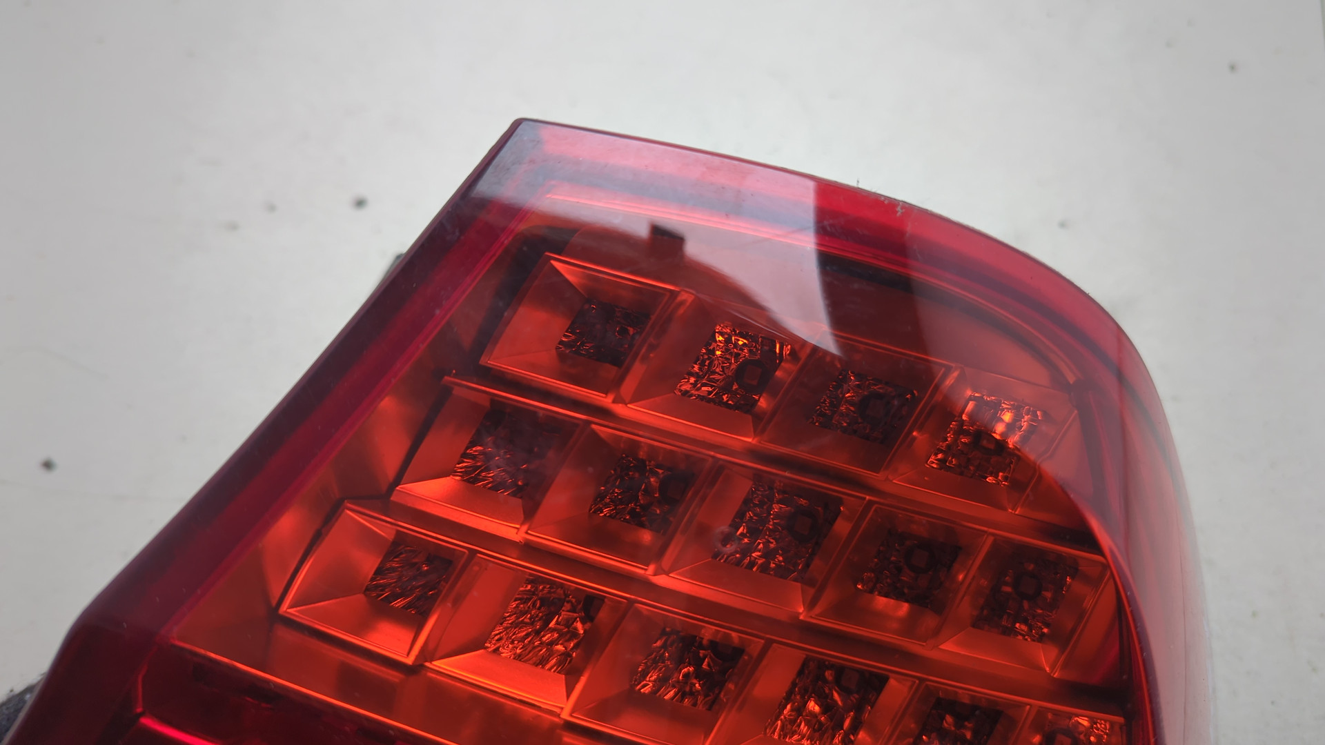 Фонарь задний правый