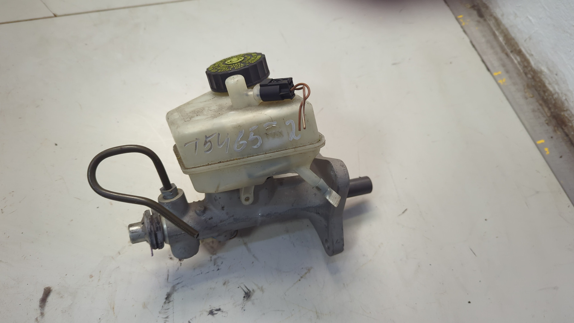 Цилиндр тормозной главный