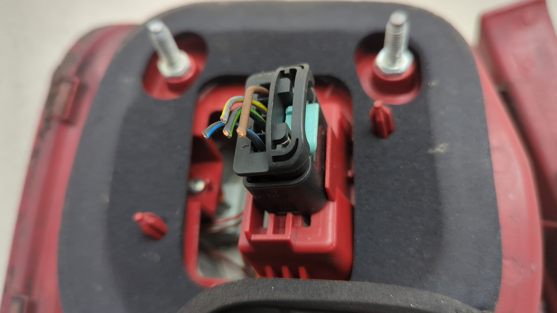 Фонарь задний правый