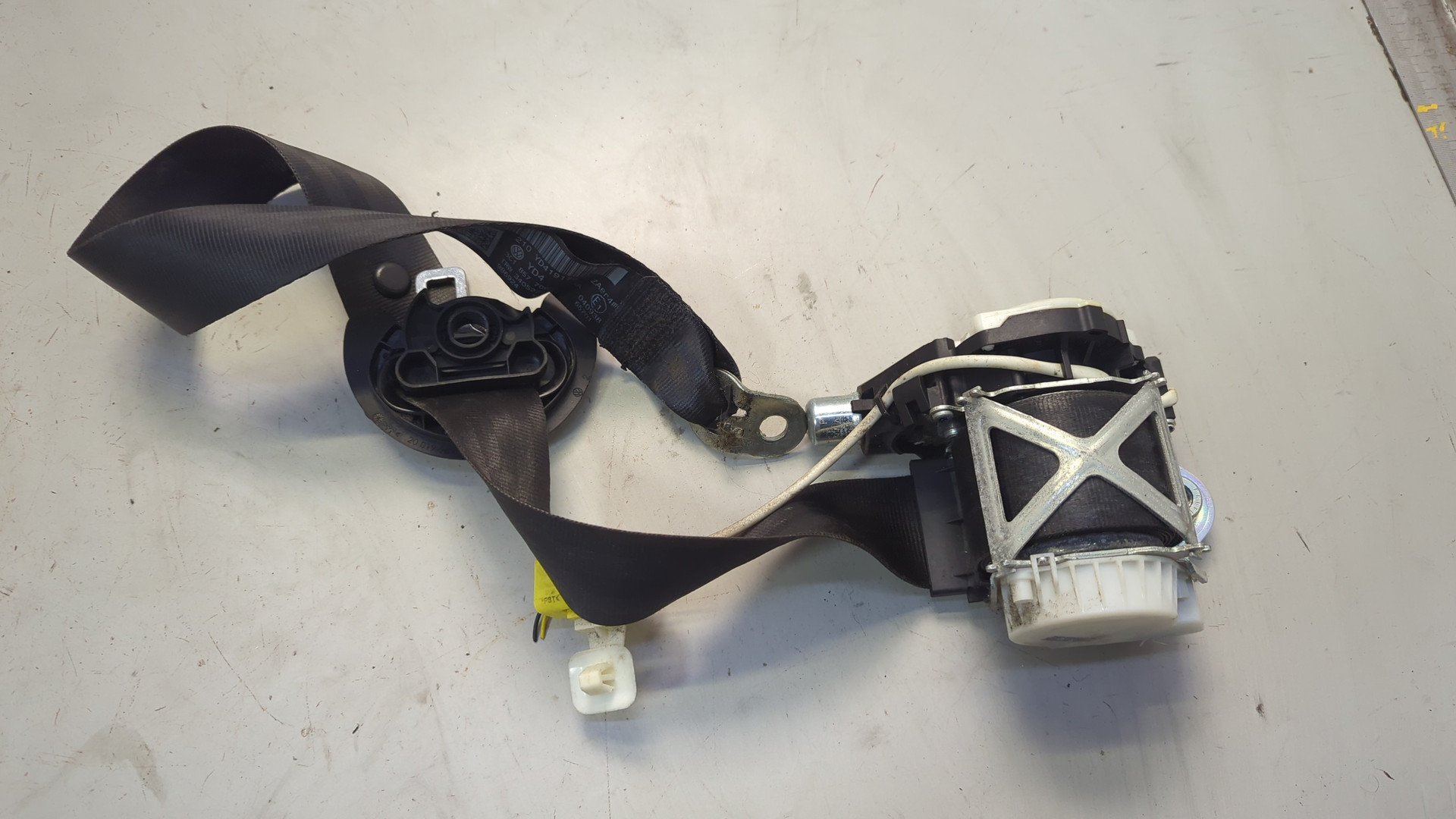 Ремень безопасности