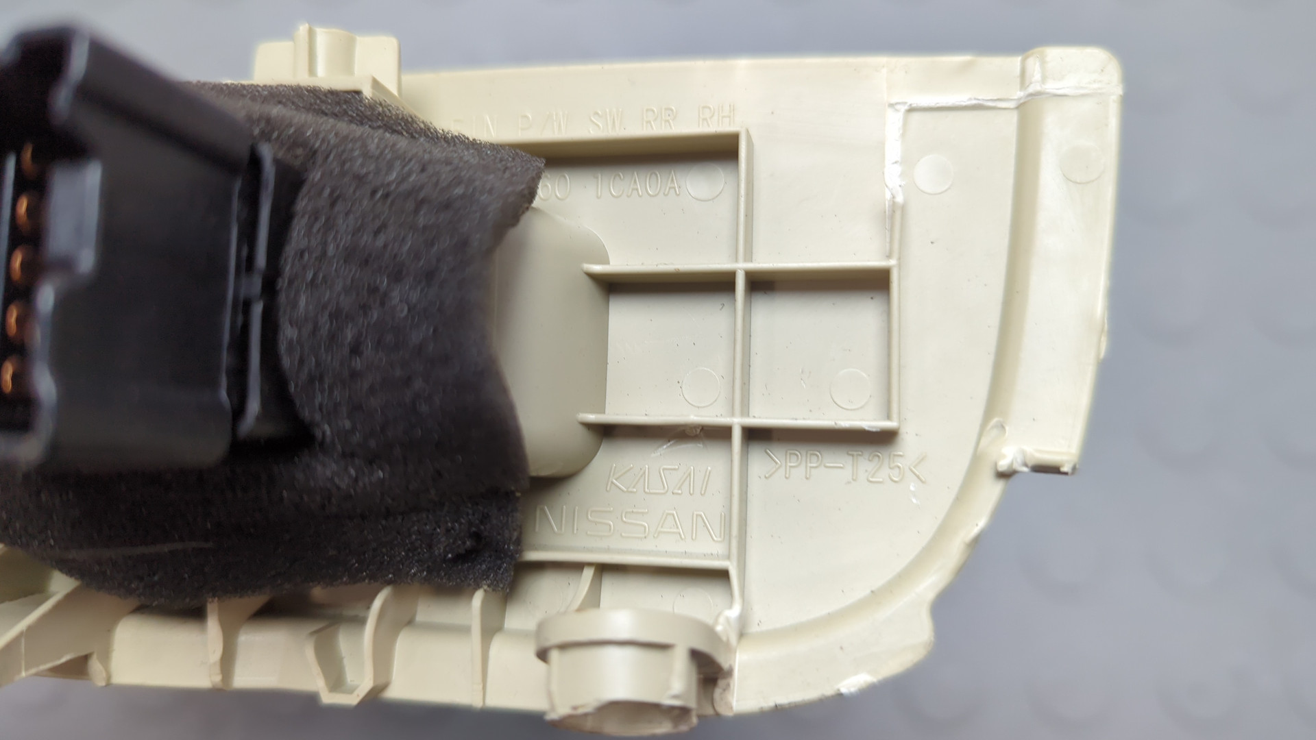 Кнопка стеклоподъемника