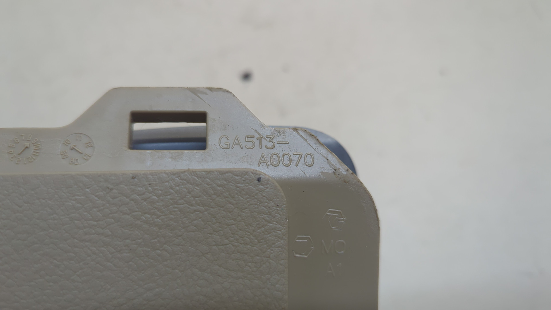 Подушка безопасности нижняя (для колен)