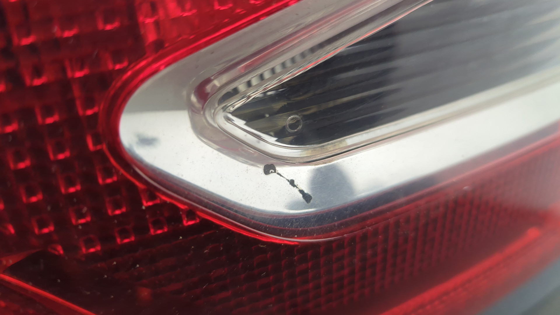 Дверь багажника