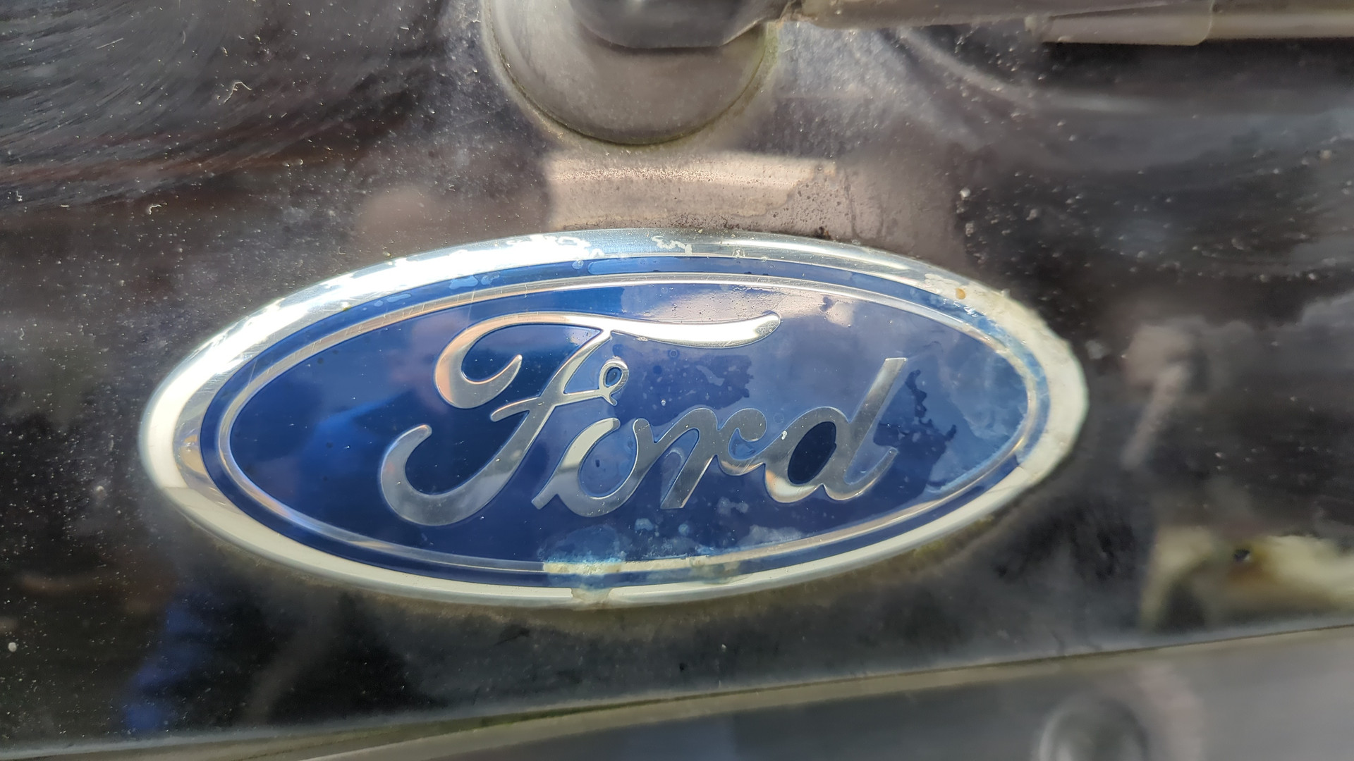 Дверь багажника