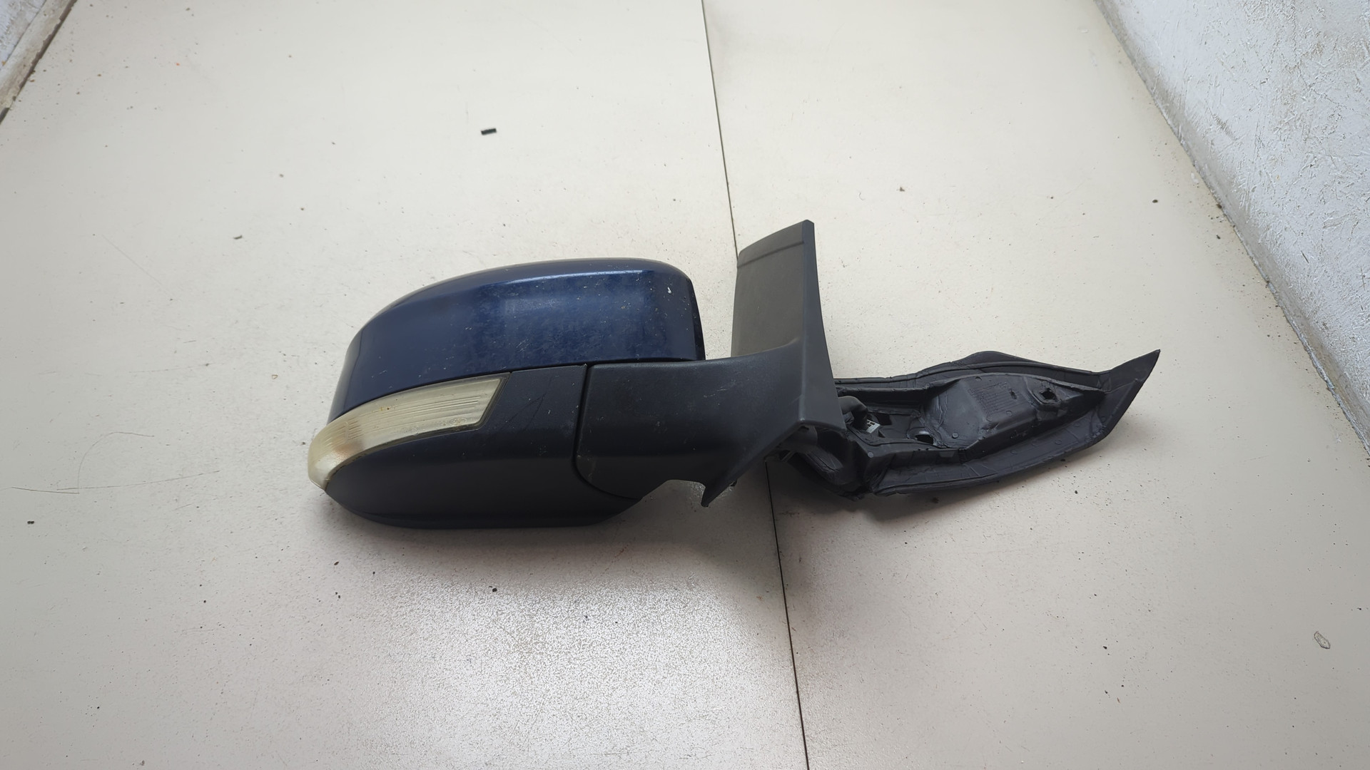 Зеркало правое электрическое