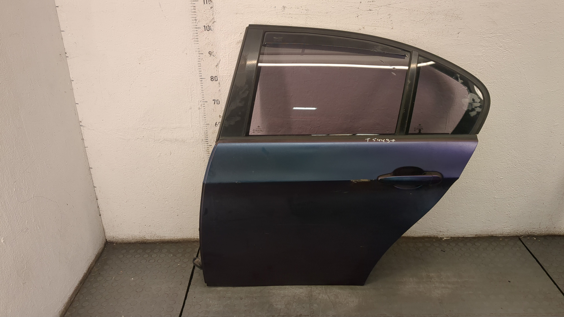 Дверь задняя левая