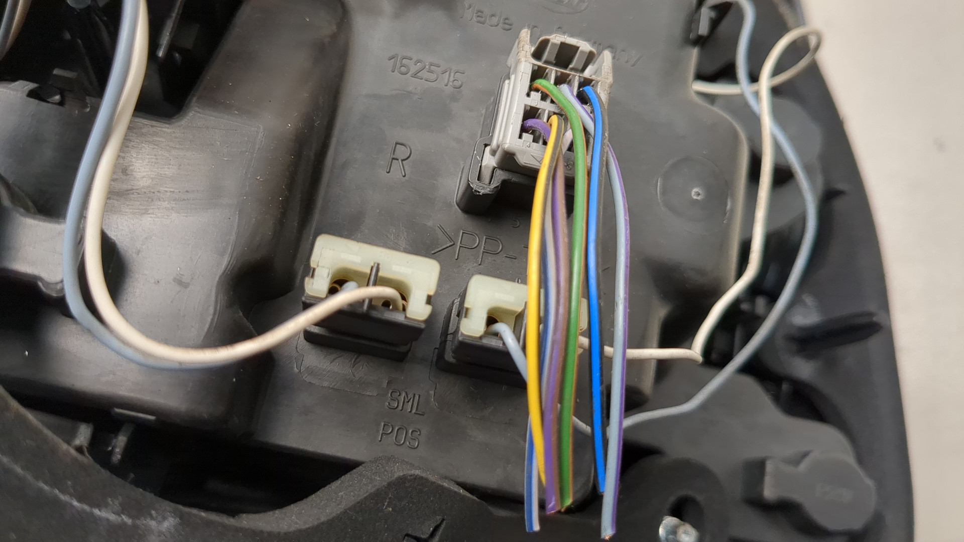 Фонарь задний правый