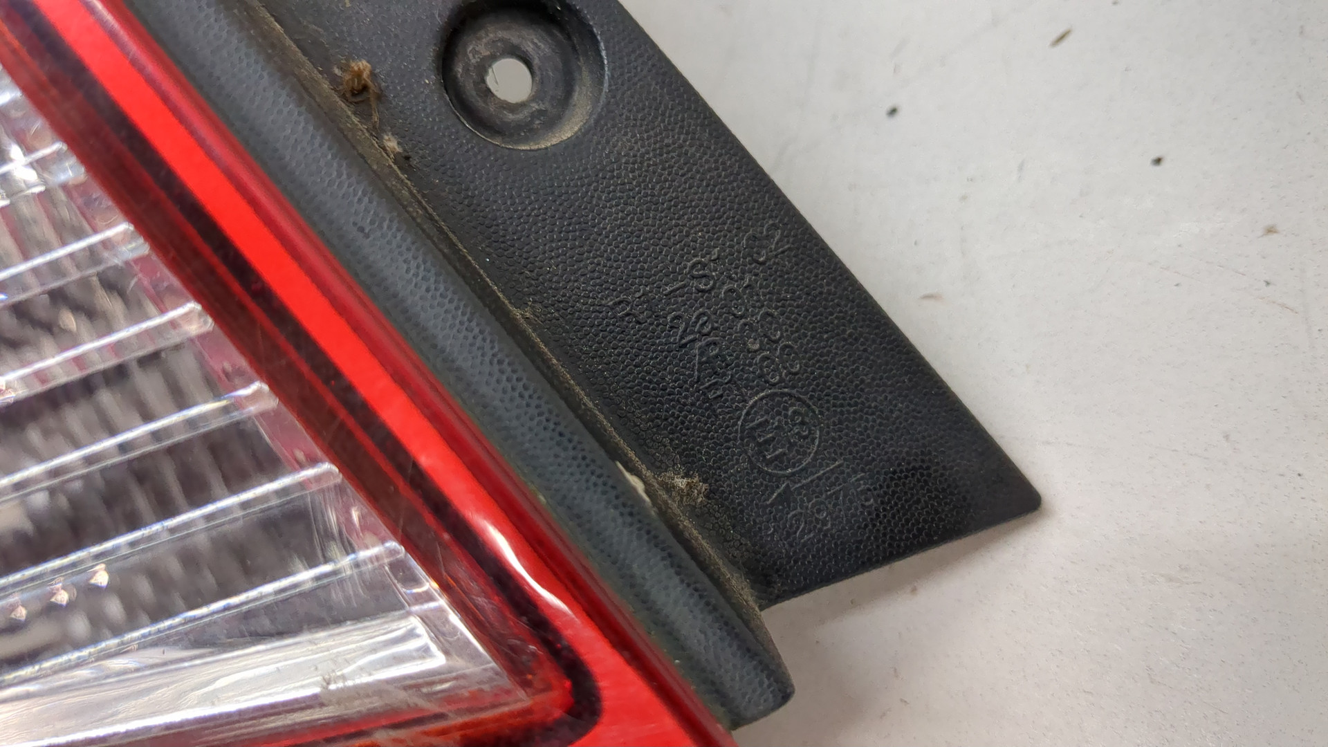 Фонарь задний левый