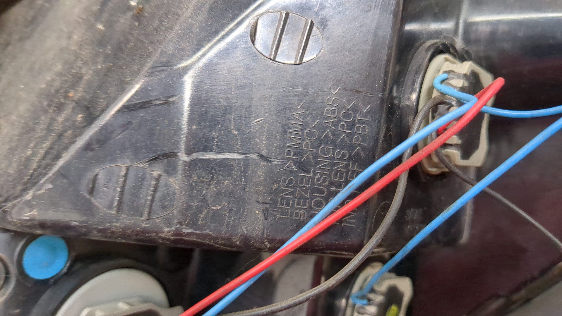 Фонарь задний левый