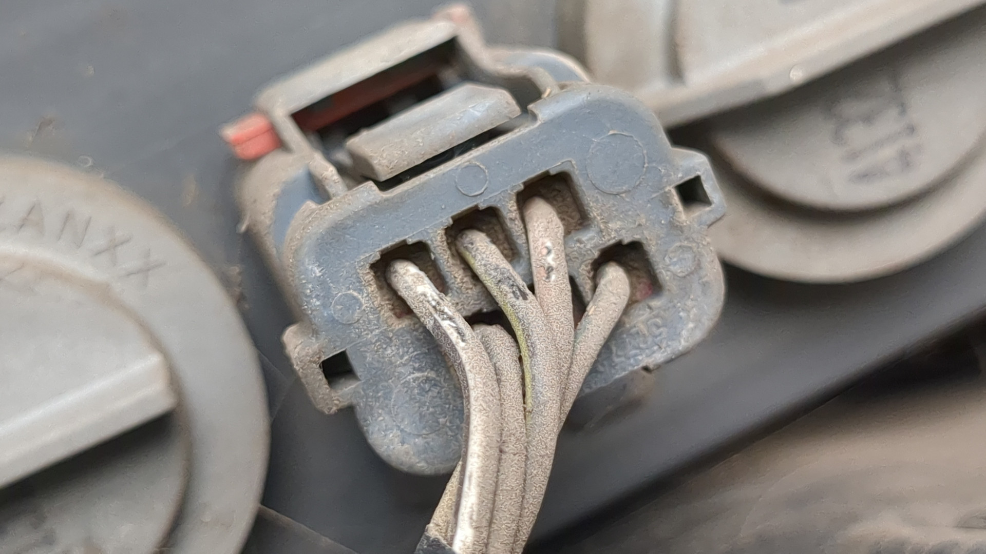 Фонарь задний левый