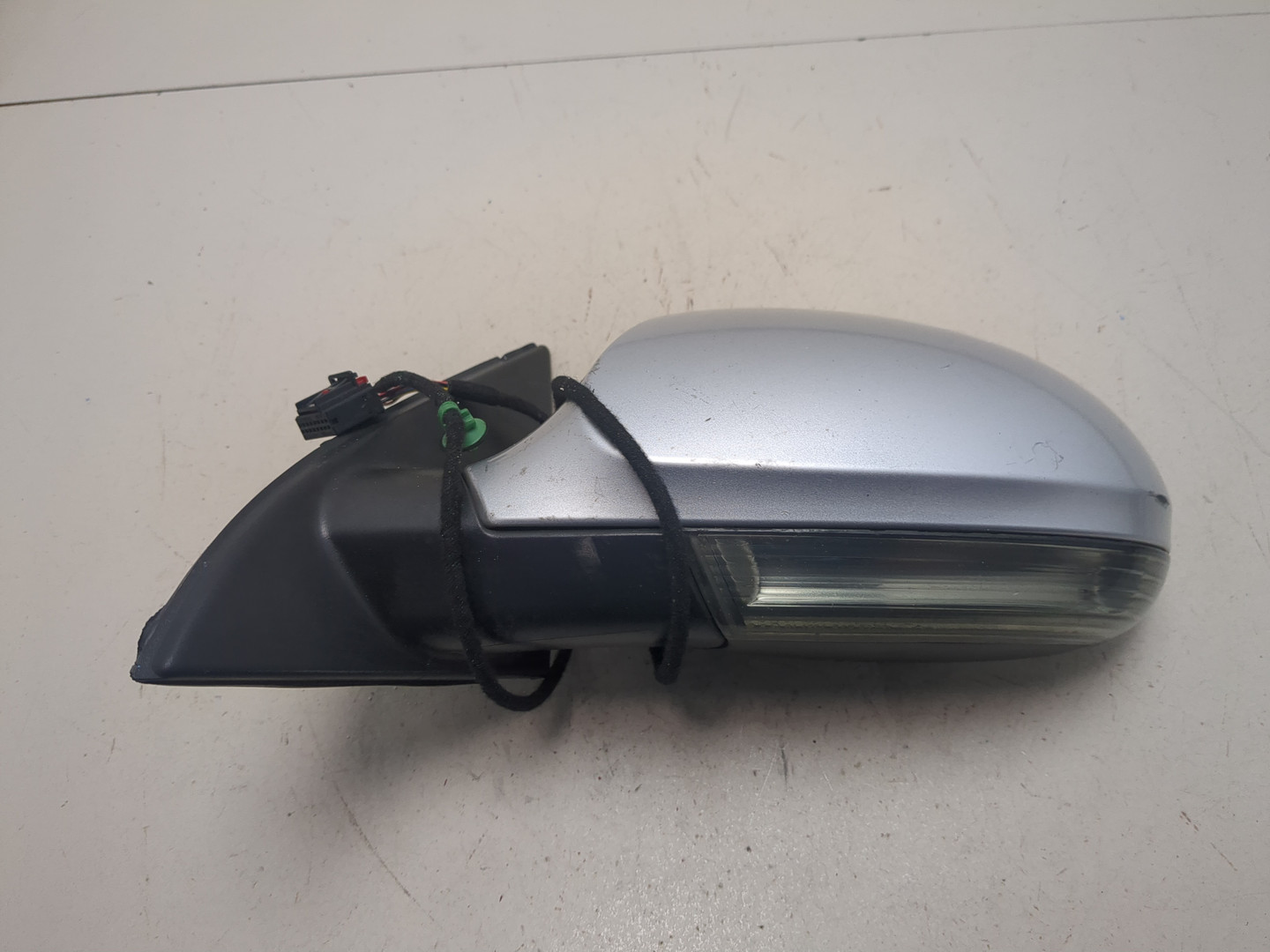 Зеркало левое электрическое