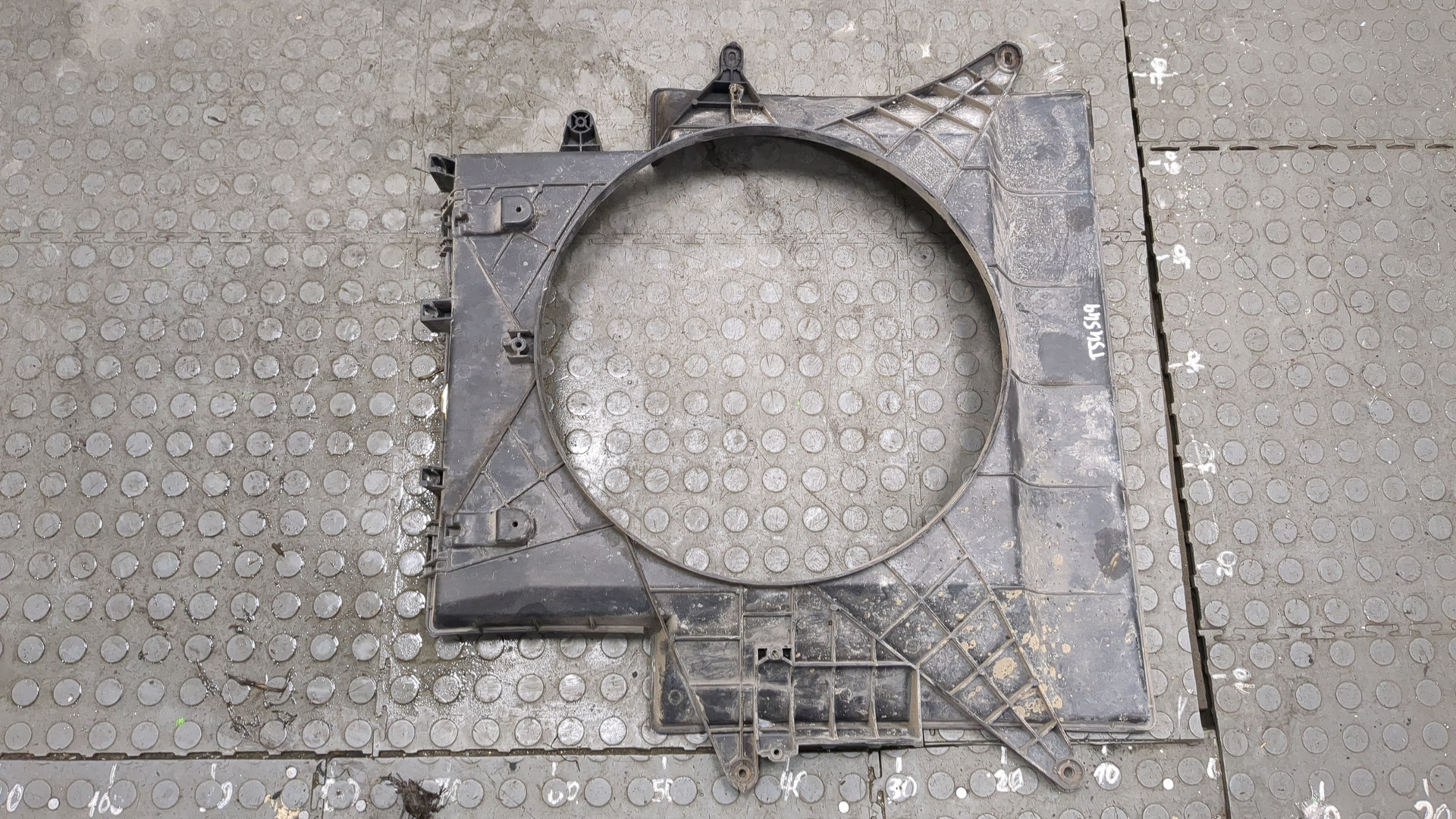 Диффузор вентилятора