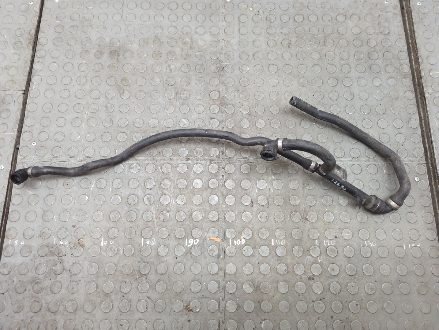 Трубка системы охлаждения