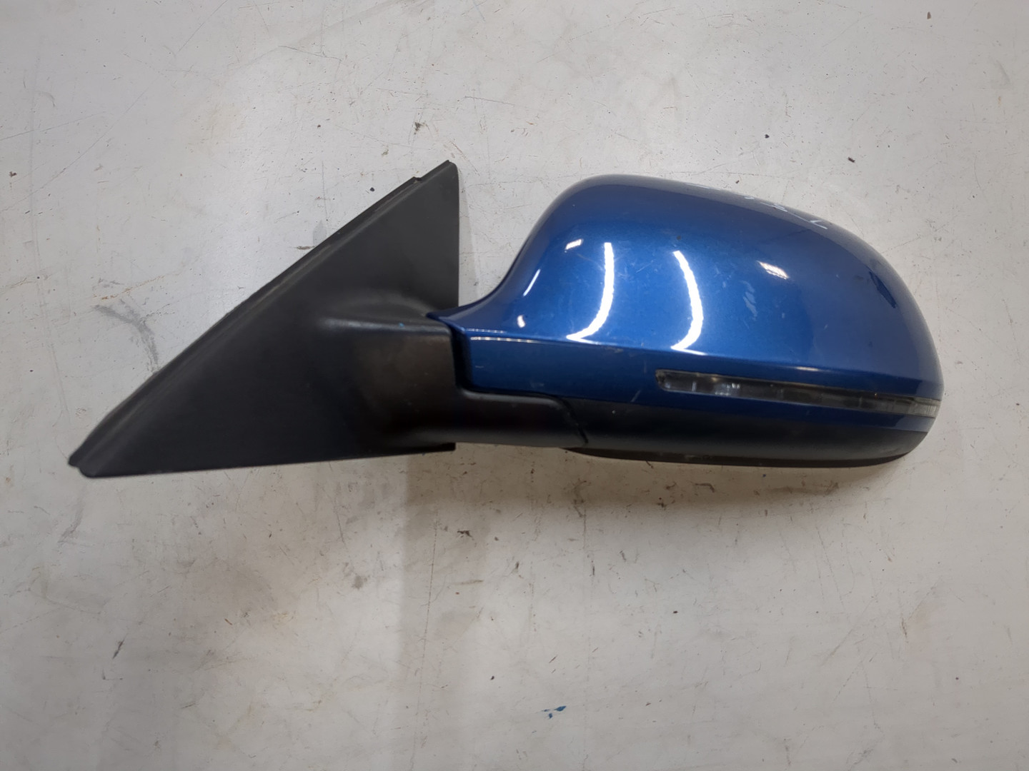 Зеркало левое электрическое