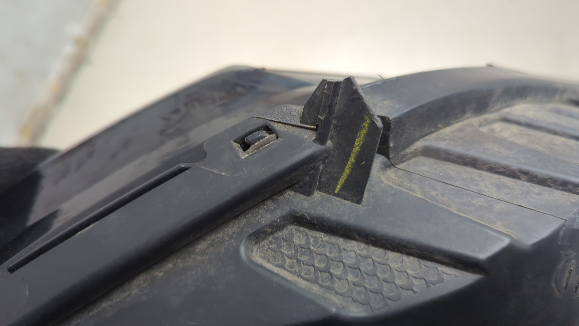 Фара правая