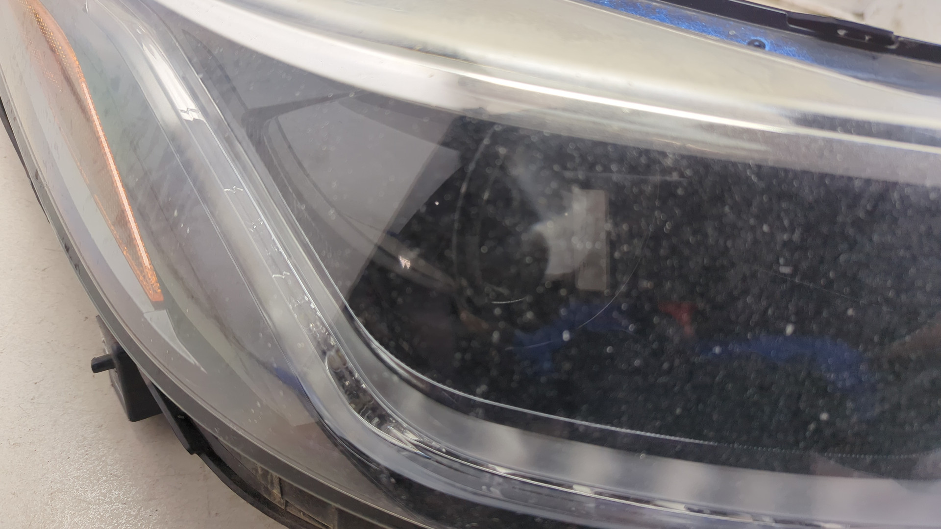 Фара правая