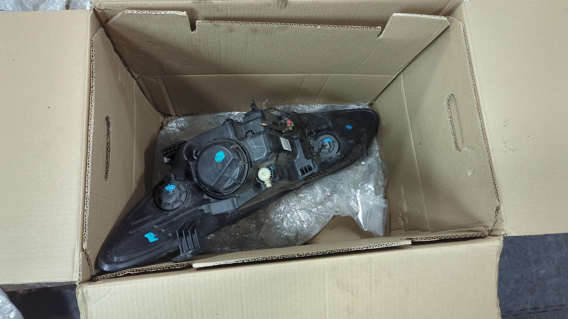 Фара правая