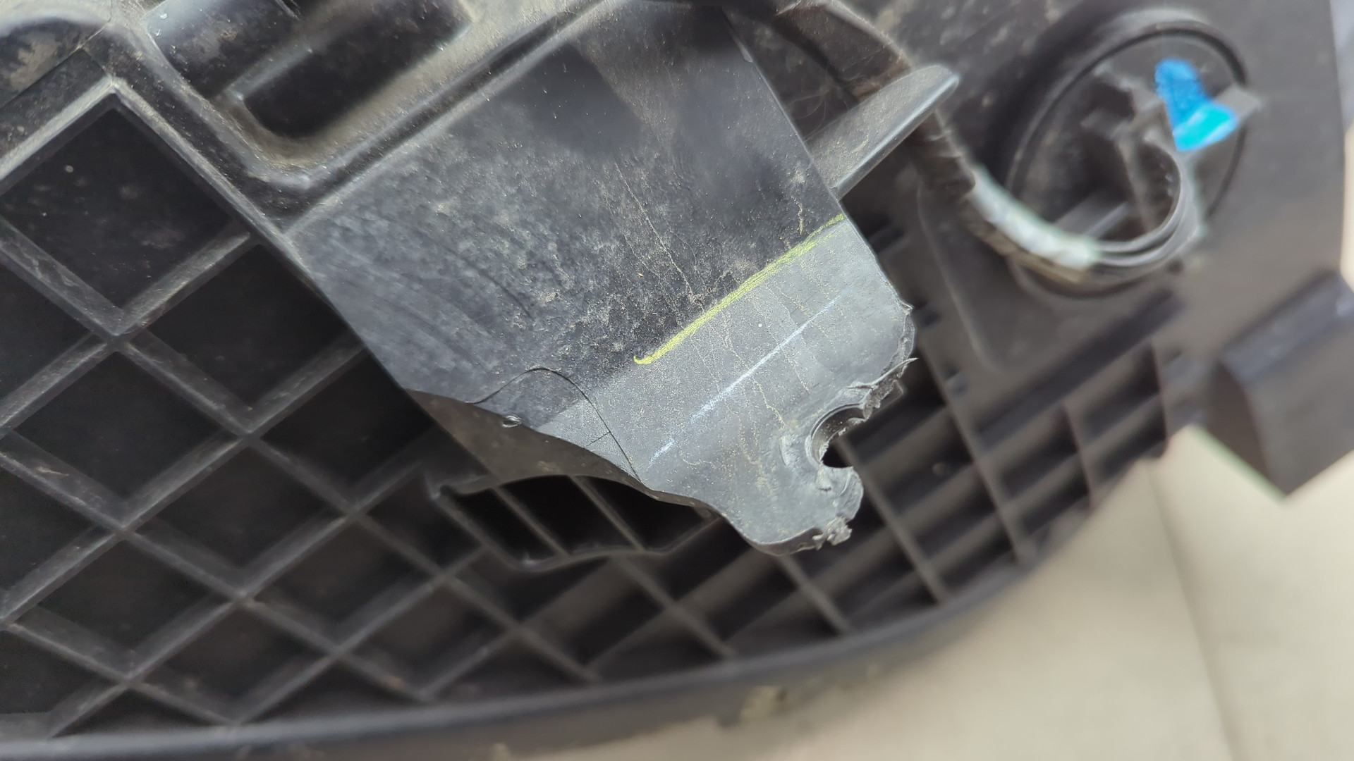 Фара правая