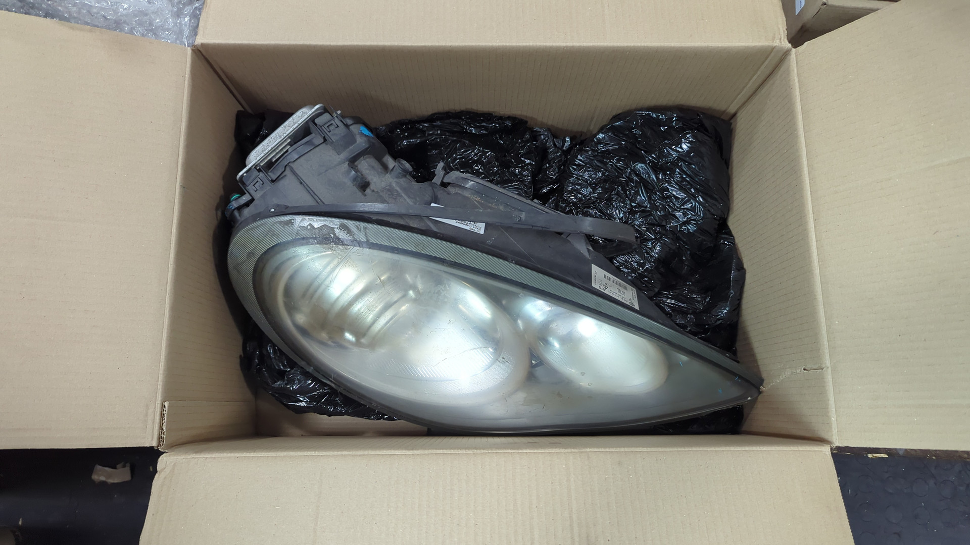 Фара правая