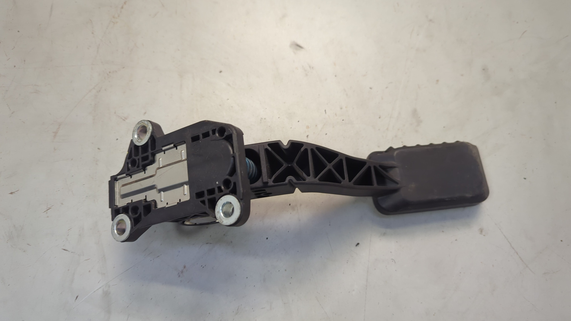 Педаль газа