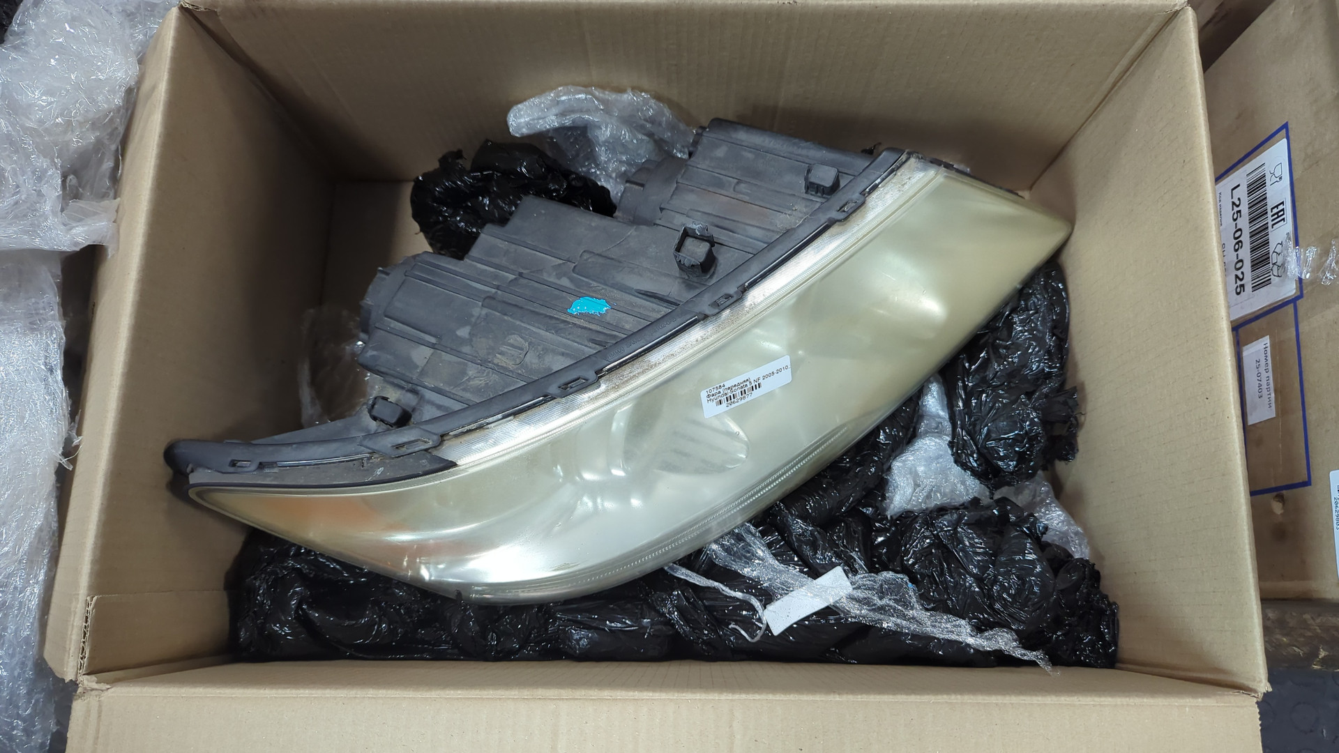 Фара правая