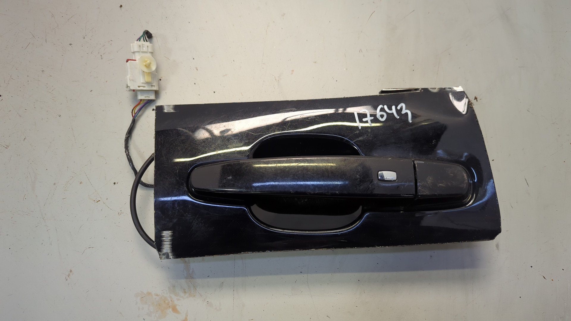 Ручка двери наружная