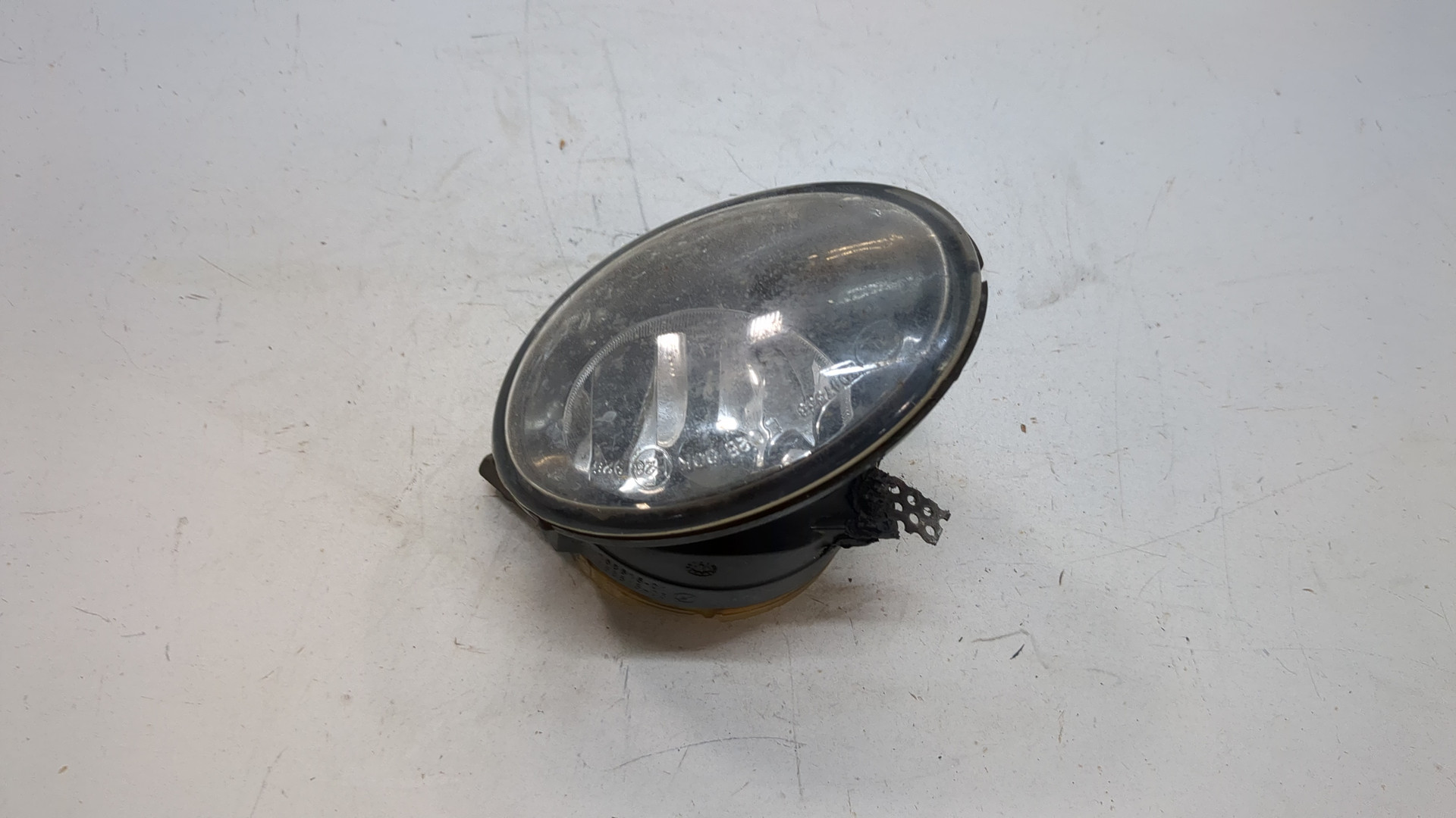 Фара противотуманная левая