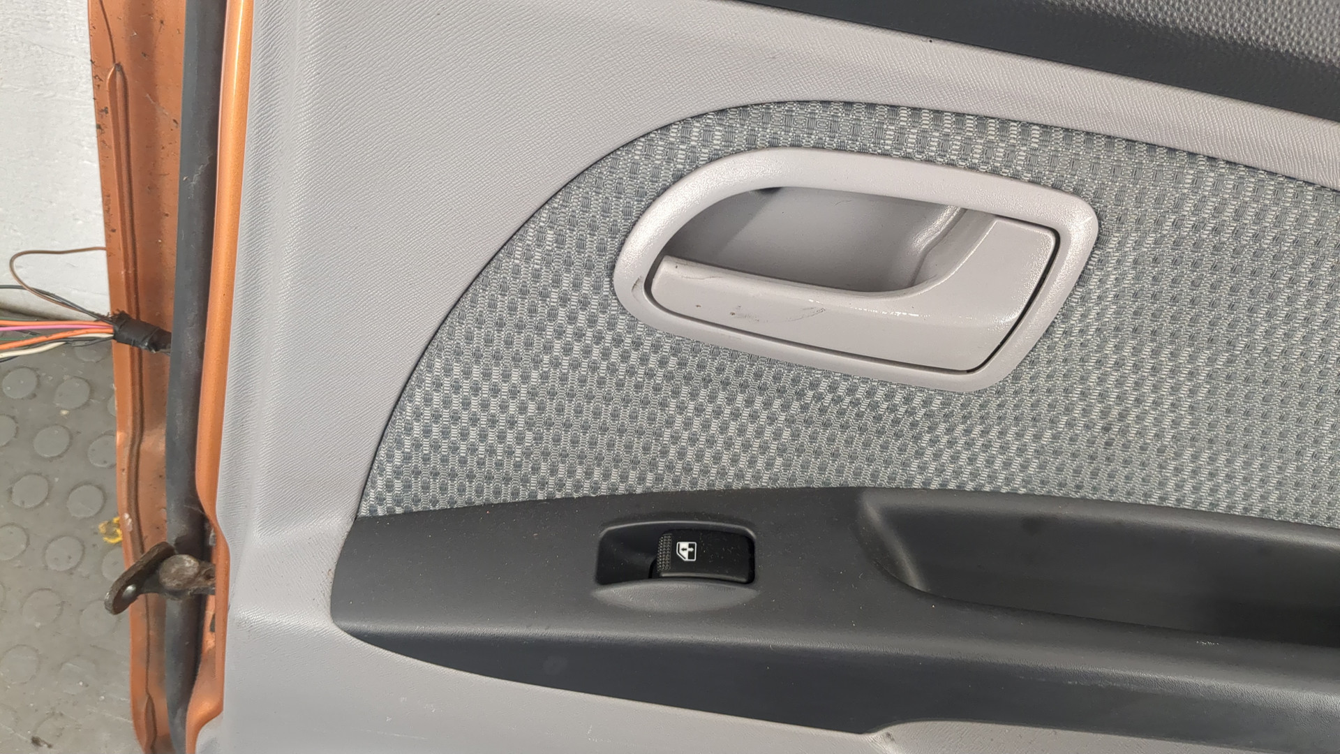 Дверь задняя правая