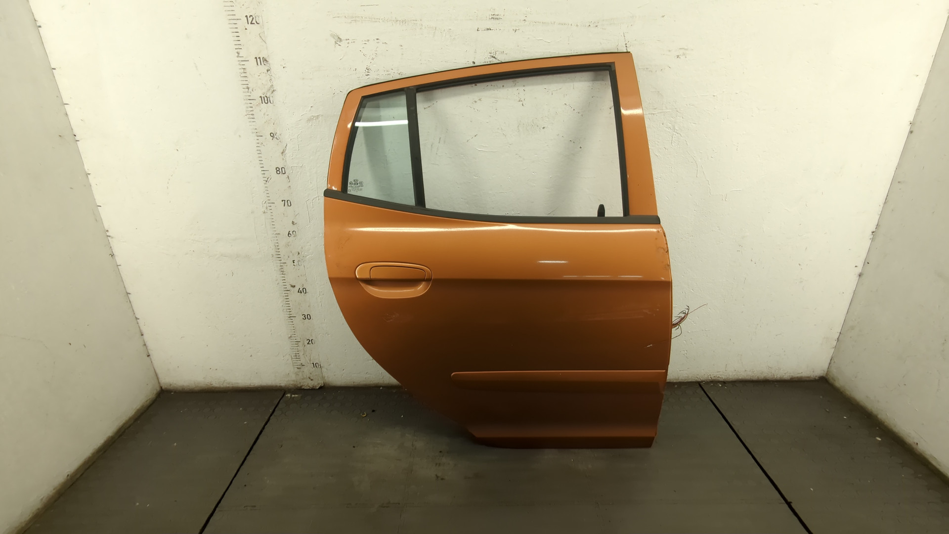 Дверь задняя правая